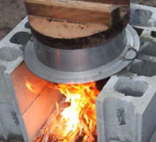 �H���ł̖{�i�I�ȕĐ����ɊF�^���ł�