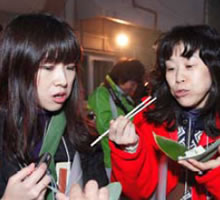 �H���ł̖{�i�I�ȕĐ����ɊF�^���ł�